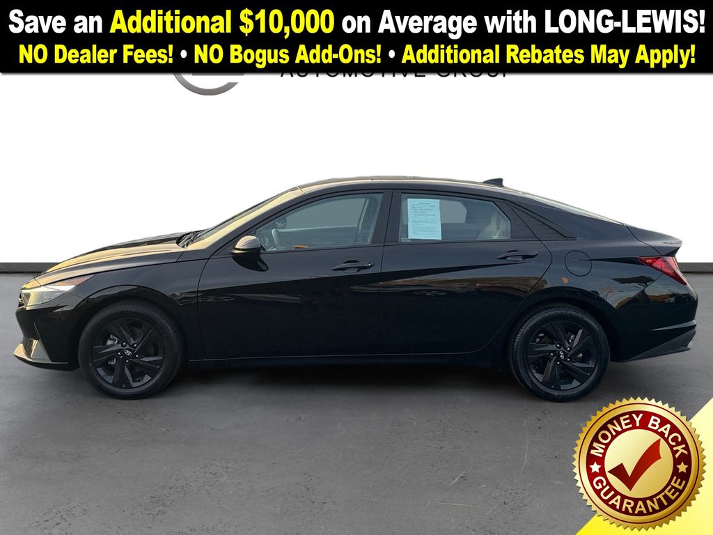 2021 Hyundai Elantra SEL photo 2