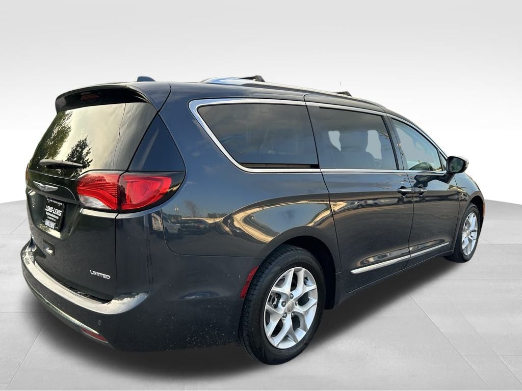 2020 Chrysler Pacifica Limited photo 4