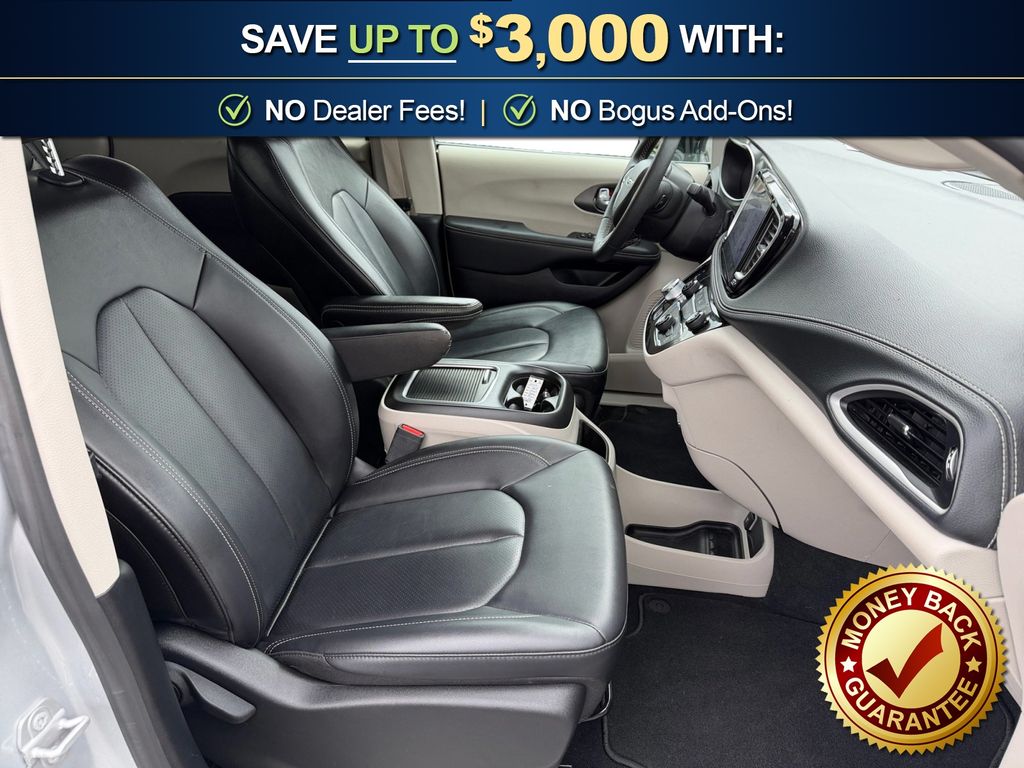 2024 Chrysler Pacifica Touring L - Photo 22
