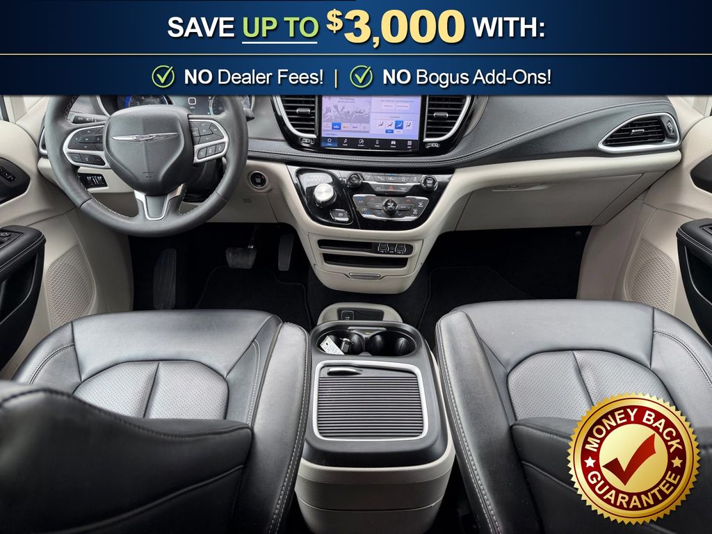 2024 Chrysler Pacifica Touring L - Photo 17