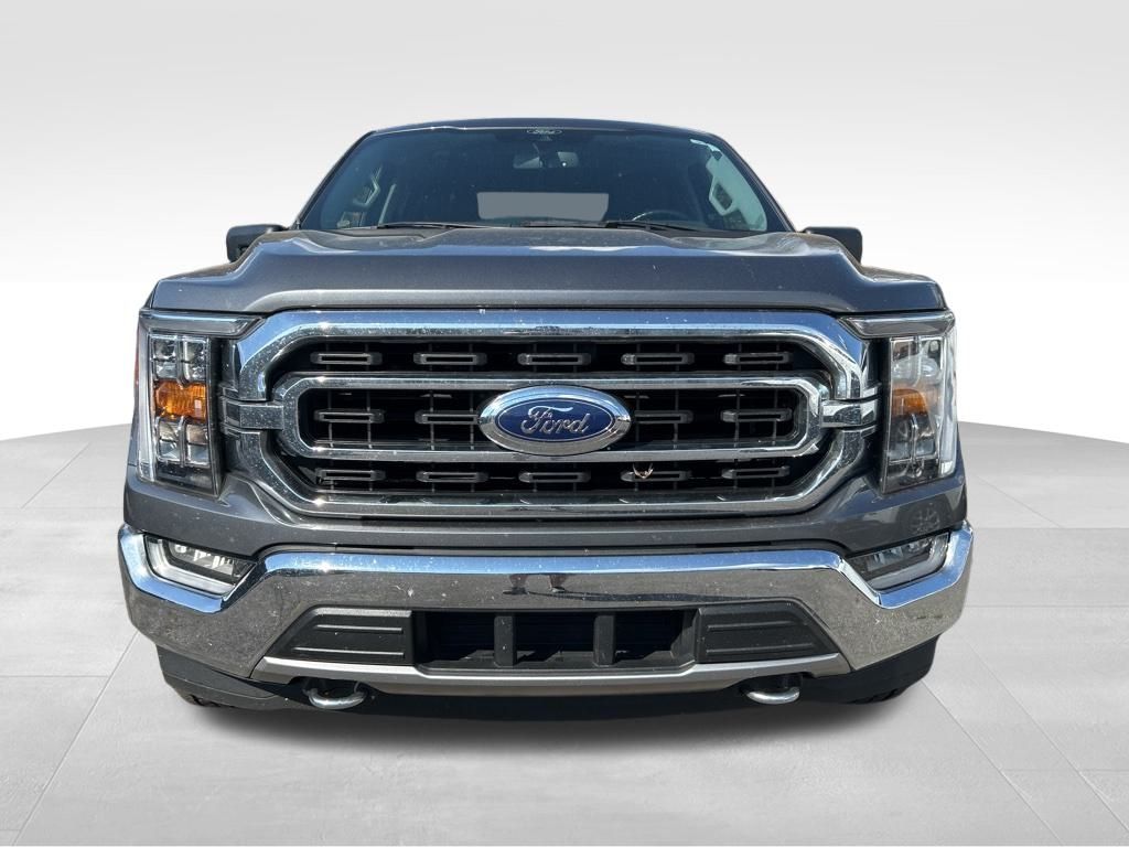 2021 Ford F-150 XLT photo 2
