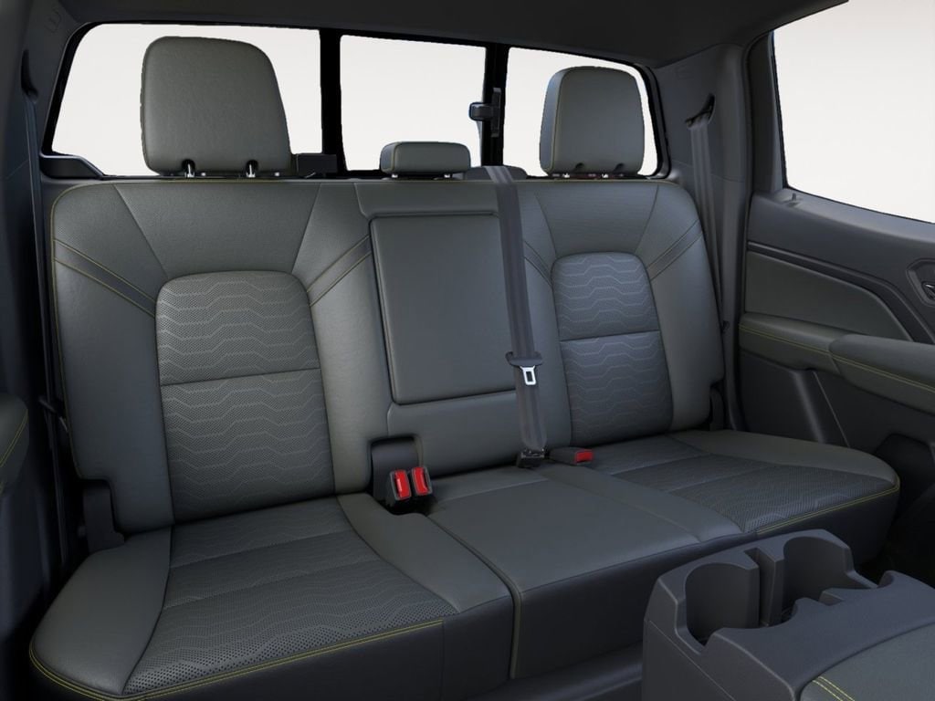 2026 Chevrolet Colorado ZR2 - Photo 17