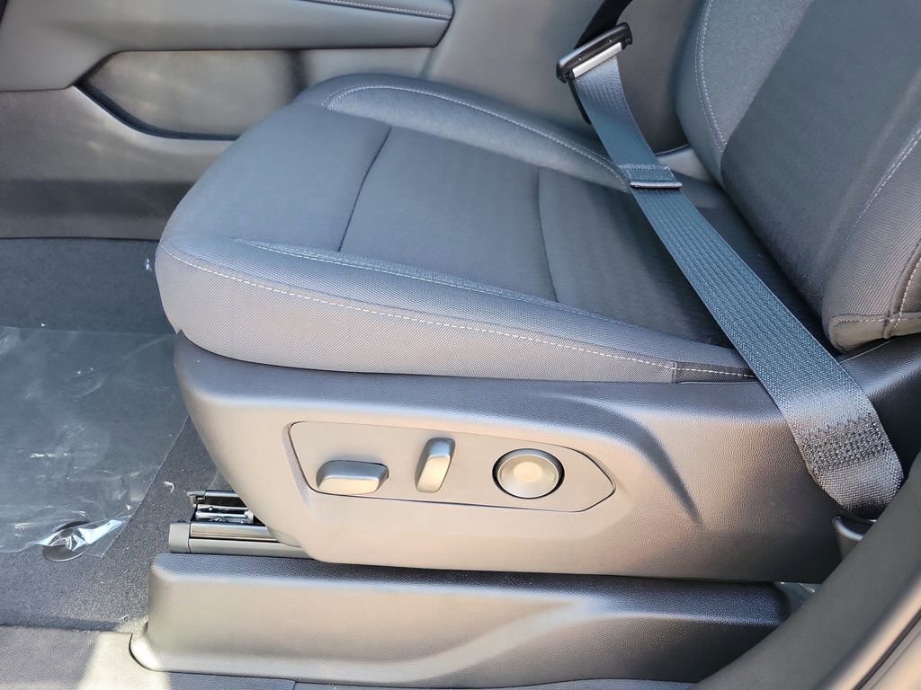 2026 Chevrolet Suburban LS - Photo 11