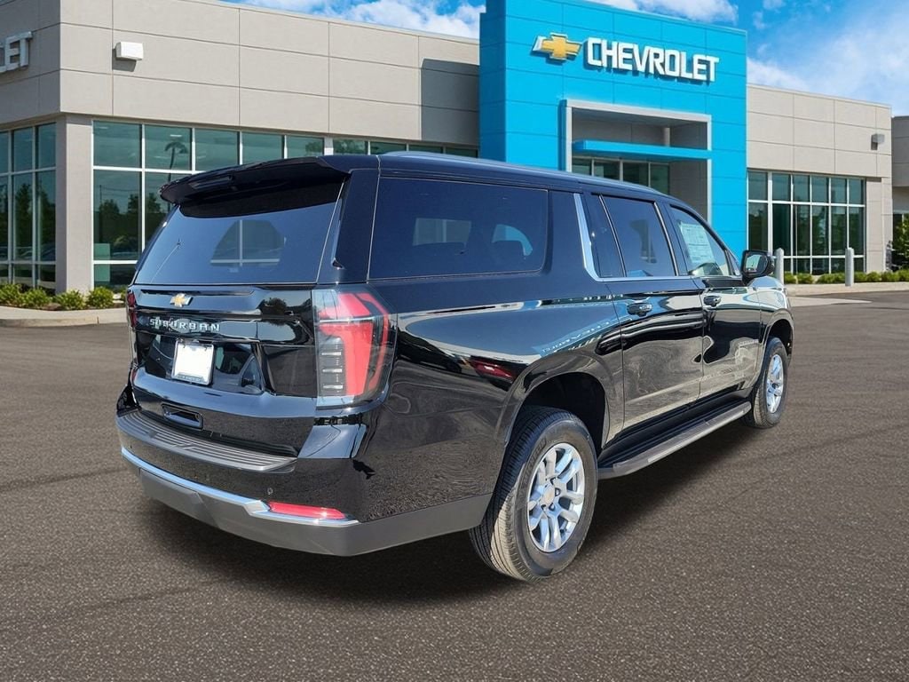 2026 Chevrolet Suburban LS - Photo 7