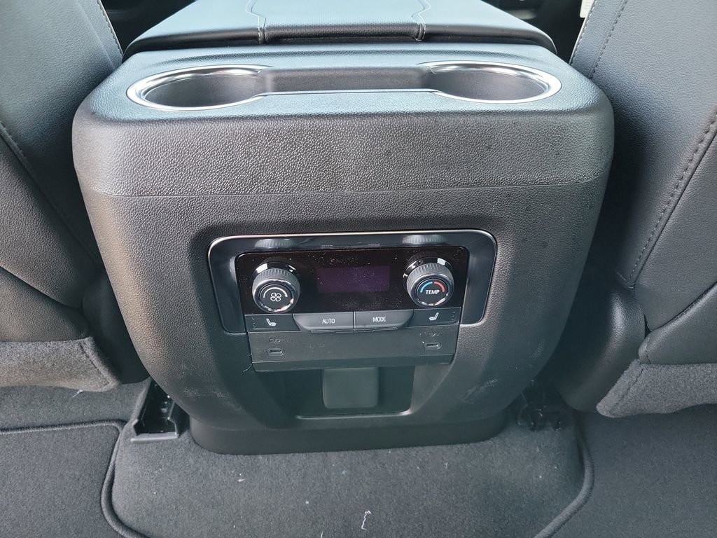 2026 Chevrolet Suburban Premier - Photo 16