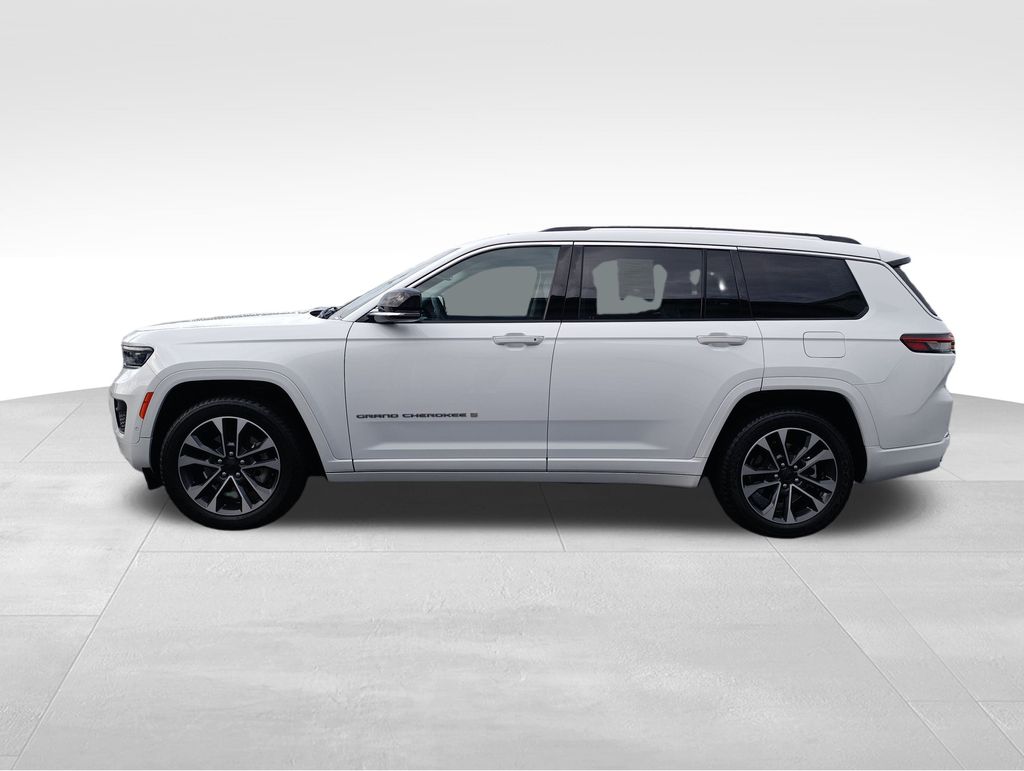 2021 Jeep Grand Cherokee Overland photo 2