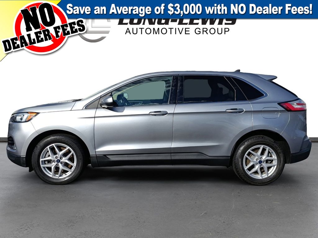 2022 Ford Edge SEL photo 2