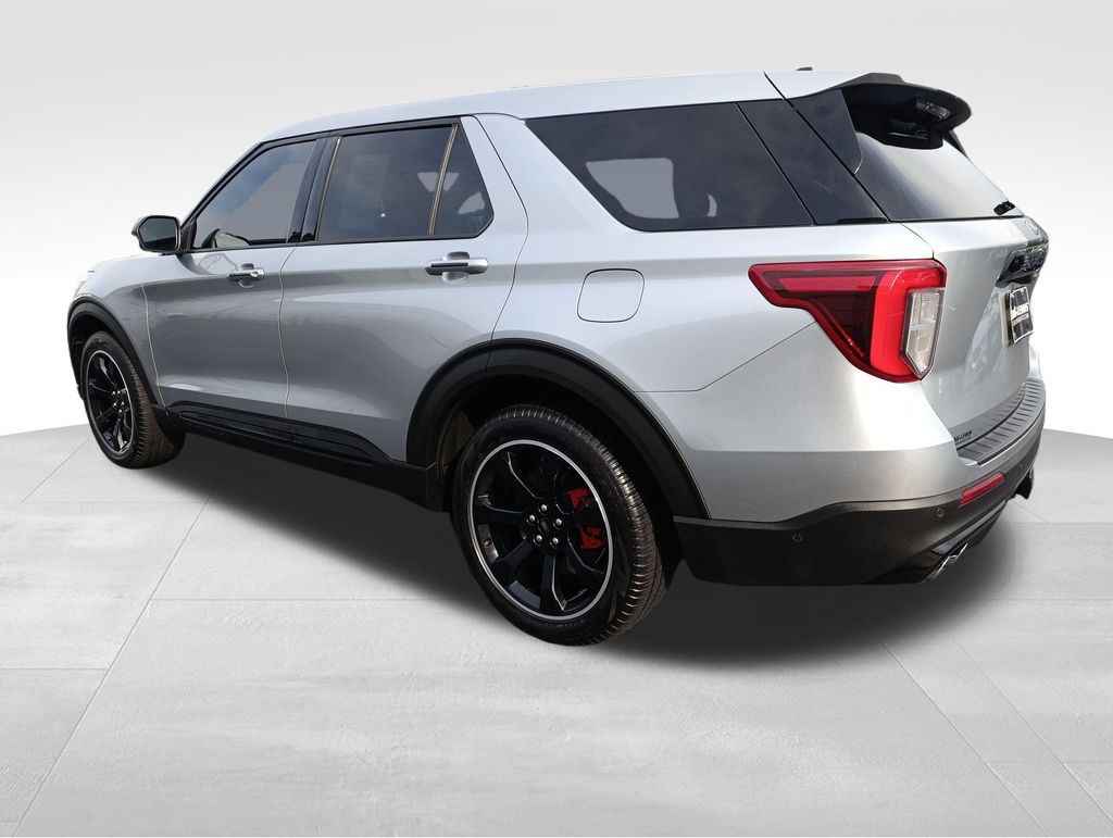 2021 Ford Explorer ST photo 3