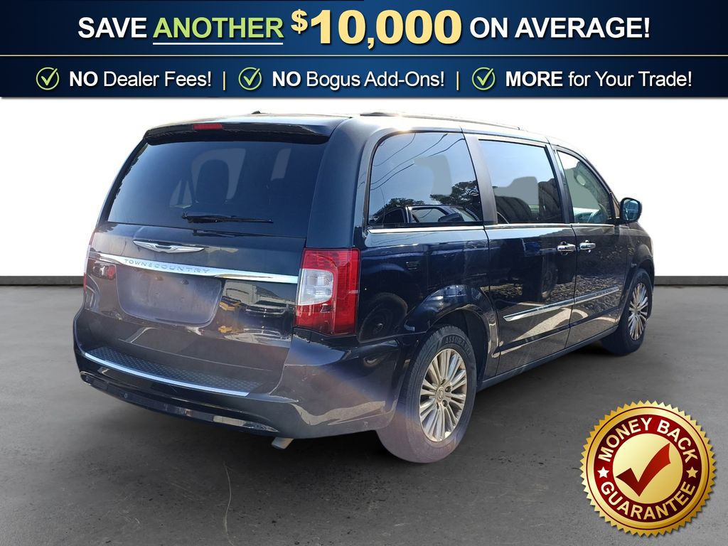 2015 Chrysler Town & Country photo 4