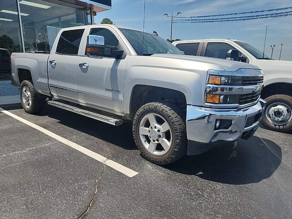 2016 Chevrolet Silverado HD LTZ 4WD Crew Cab Standard Box's photo