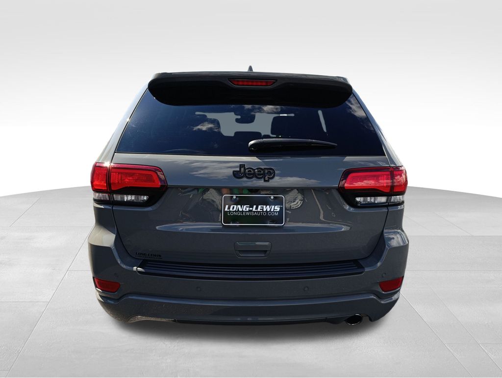 2022 Jeep Cherokee Laredo X photo 2