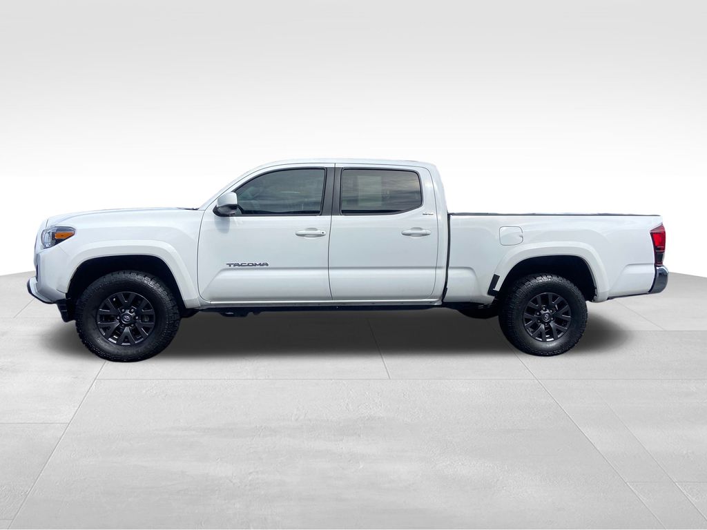 2021 Toyota Tacoma SR5 photo 2