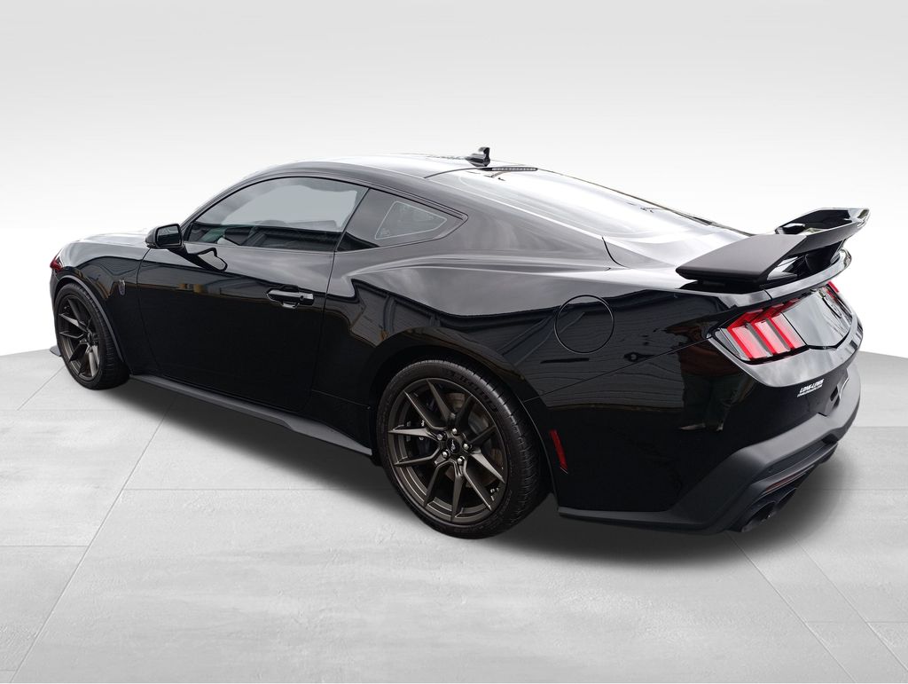 2024 Ford Mustang Dark Horse photo 3