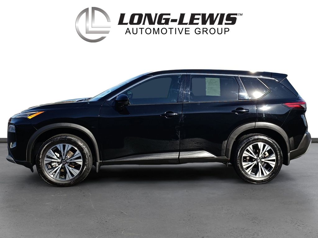 2021 Nissan Rogue SV photo 2