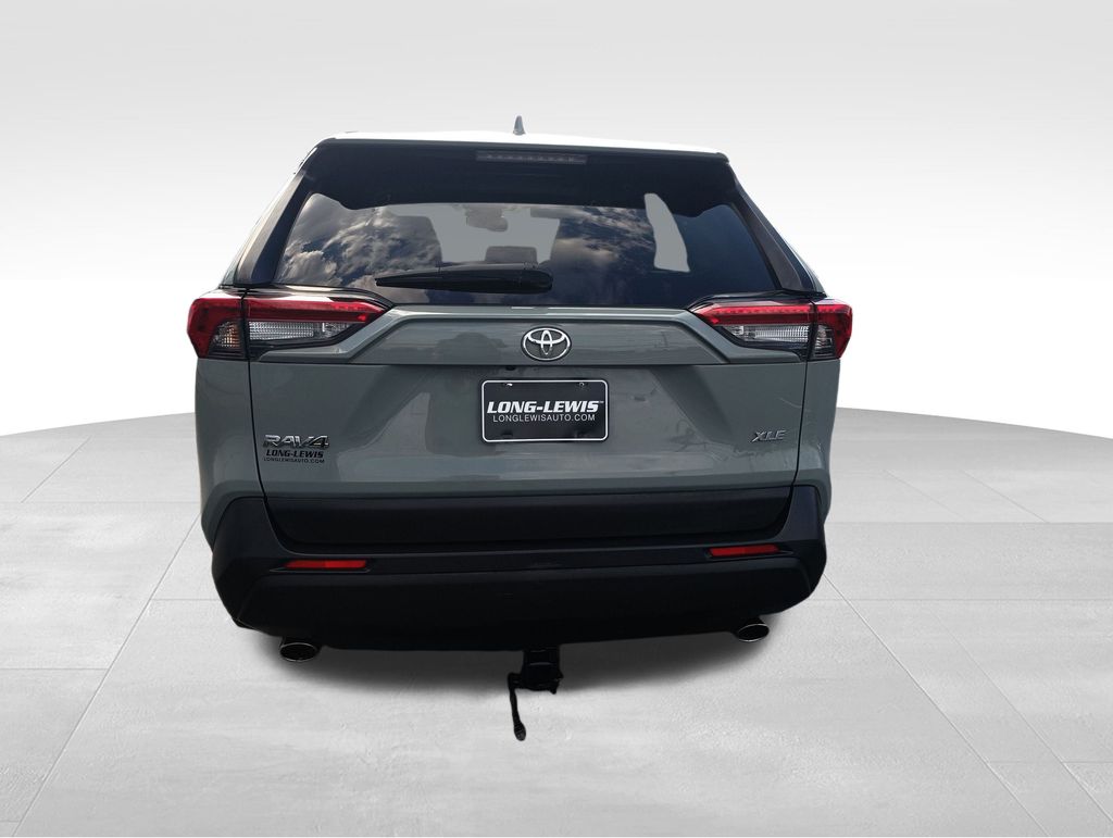 2019 Toyota RAV4 XLE Premium photo 4