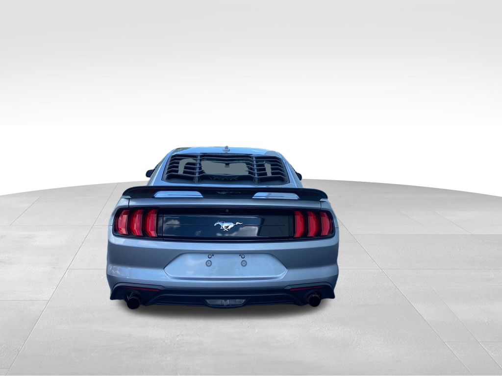 2021 Ford Mustang EcoBoost photo 4