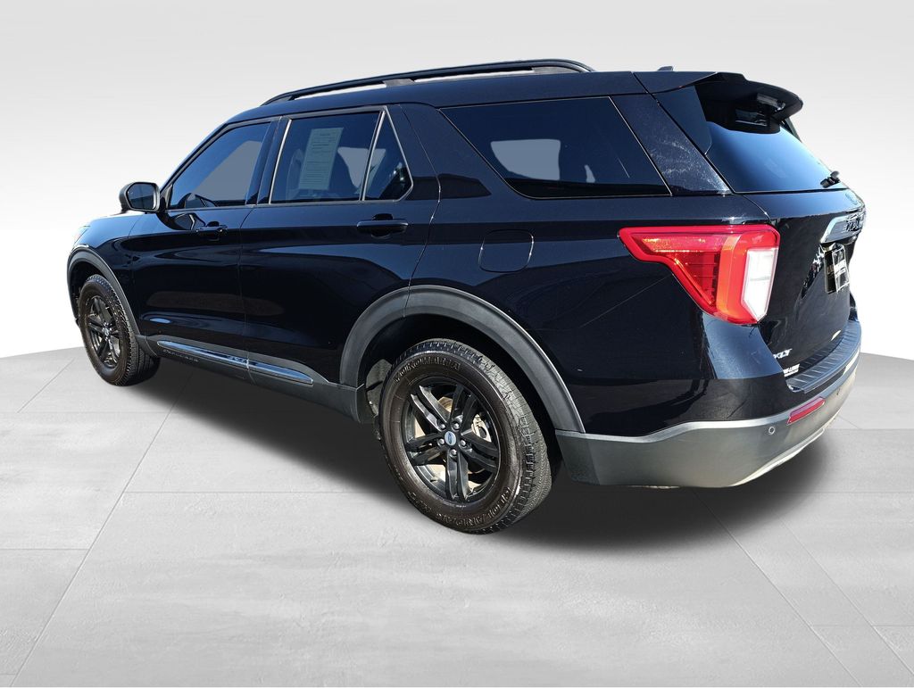 2021 Ford Explorer XLT photo 3