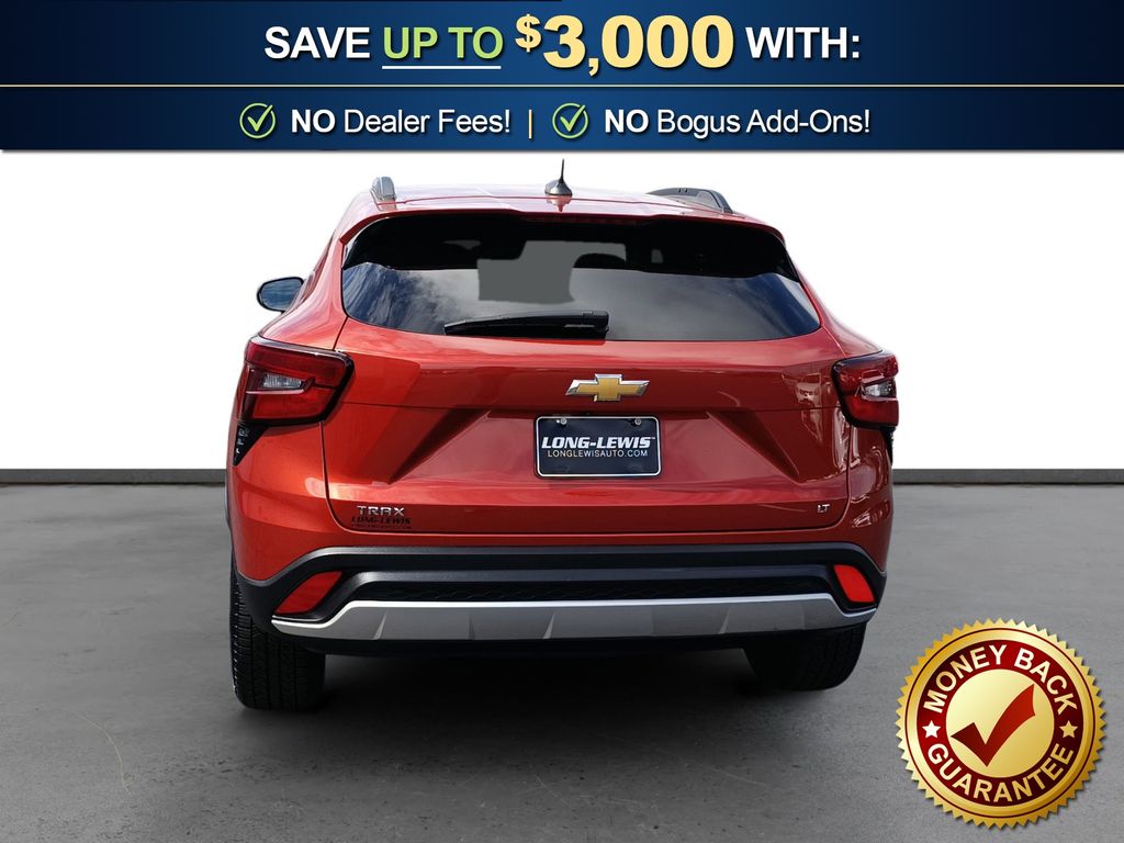 2024 Chevrolet Trax LT photo 4