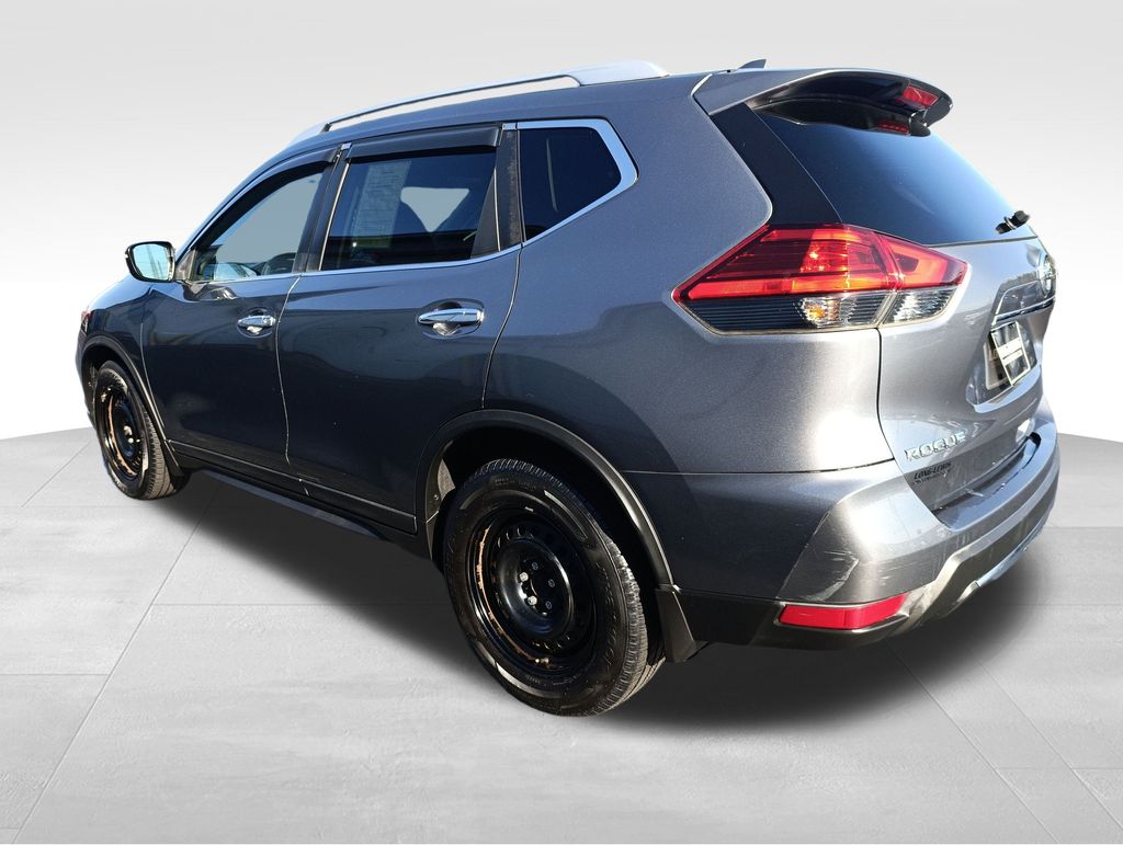 2017 Nissan Rogue S photo 3