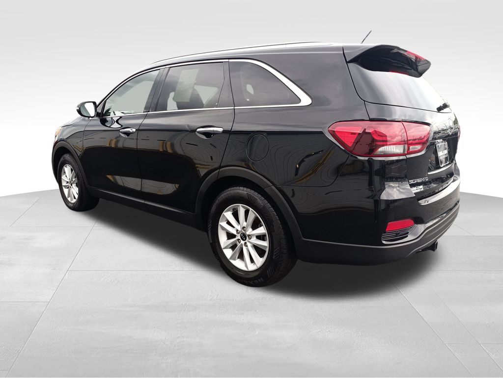 2020 Kia Sorento LX photo 3