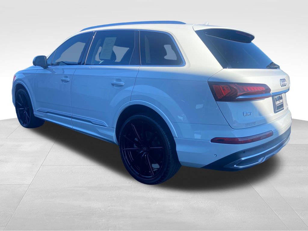 2023 Audi Q7 55 Premium Plus photo 3