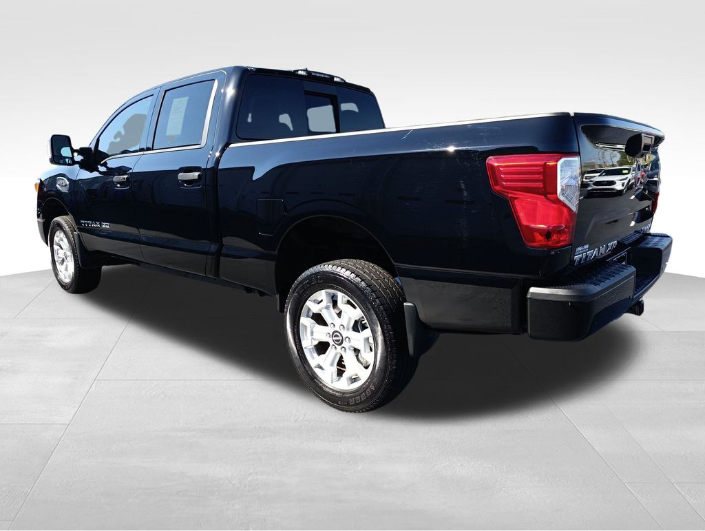 2024 Nissan Titan SV photo 3