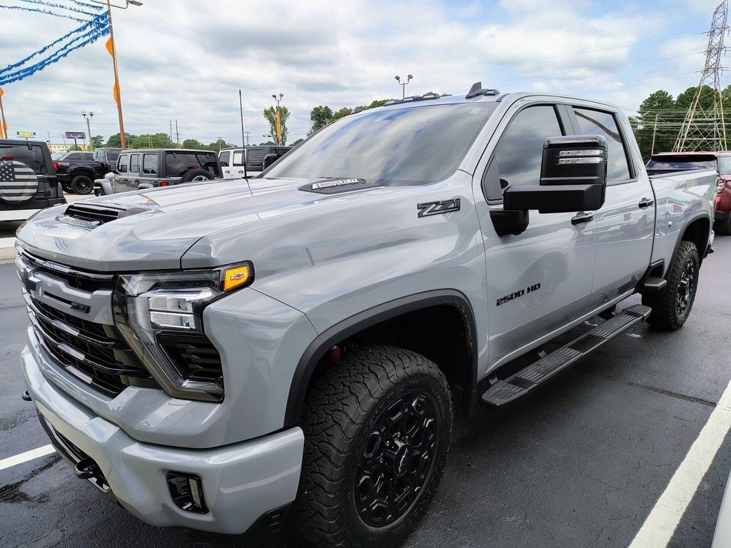 2024 Chevrolet Silverado HD LT 4WD Crew Cab Standard Box's photo
