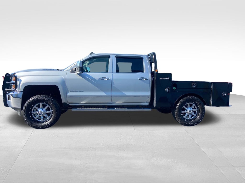2017 Chevrolet Silverado 2500HD LTZ photo 2