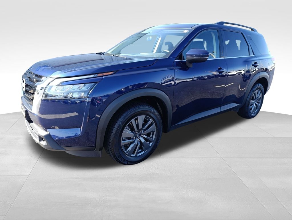 Used 2024 Nissan Pathfinder SV SUV