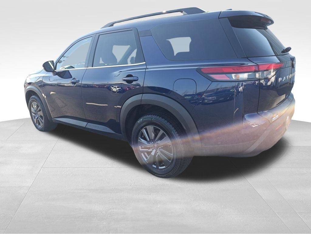 Used 2024 Nissan Pathfinder SV SUV