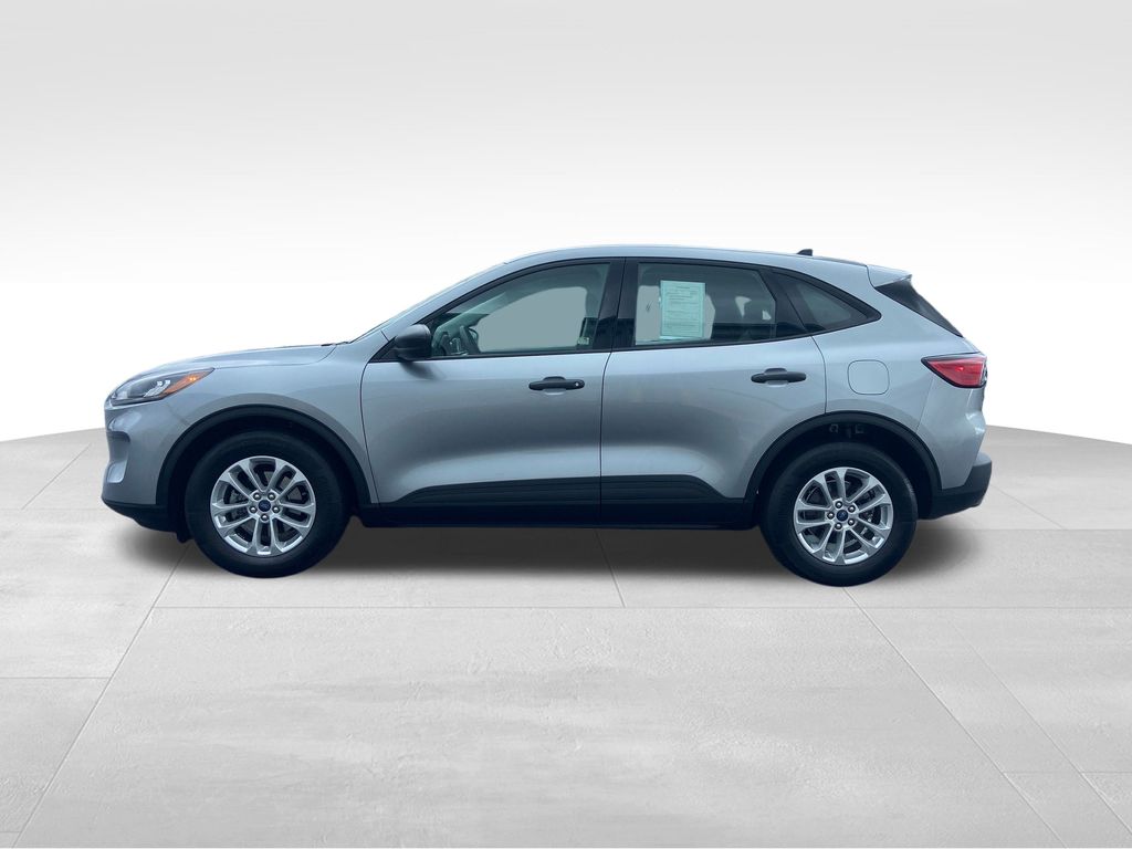2022 Ford Escape S photo 2