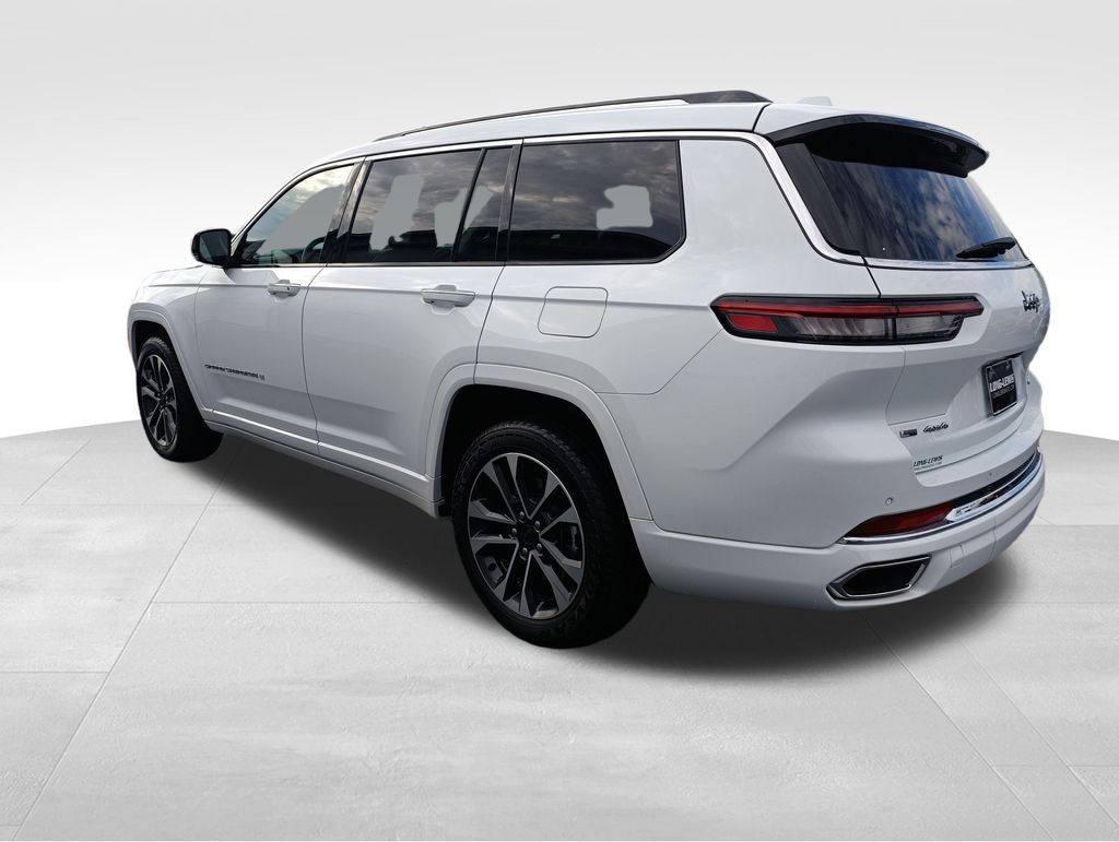 2021 Jeep Grand Cherokee Overland photo 3
