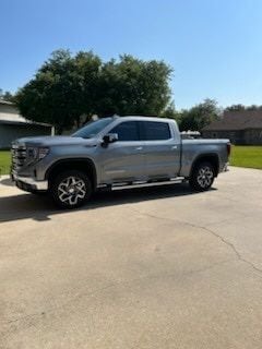 2023 GMC Sierra 4WD Crew Cab Short Box SLT's photo