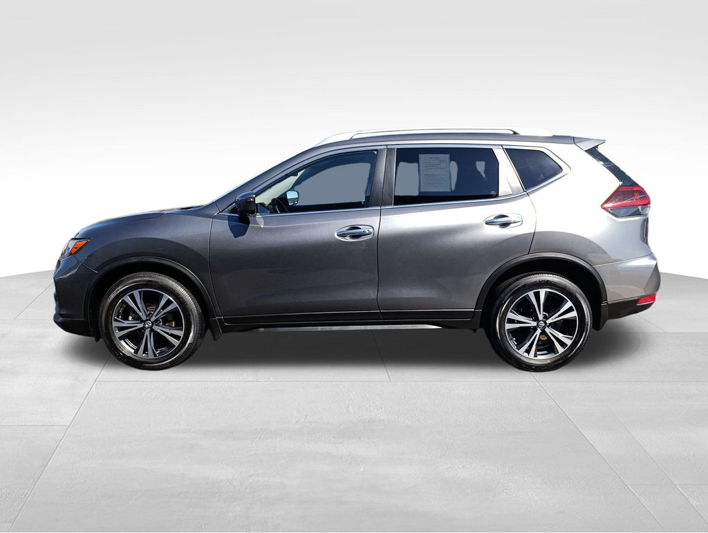 2020 Nissan Rogue SV photo 2