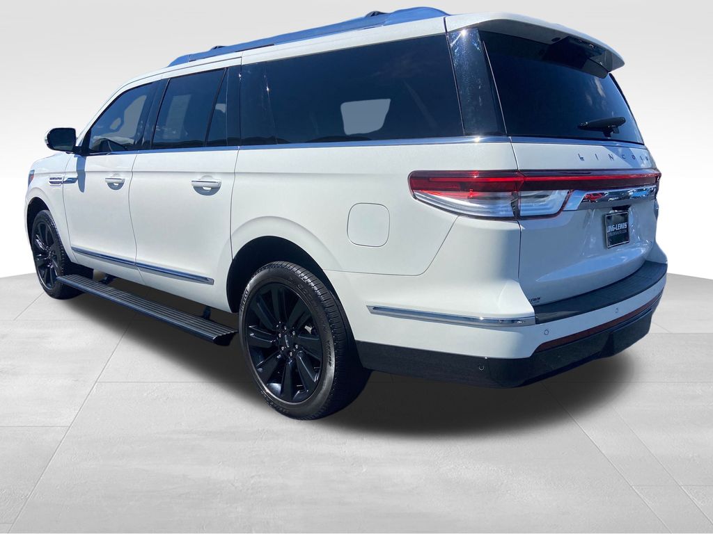 2024 Lincoln Navigator L Reserve photo 3