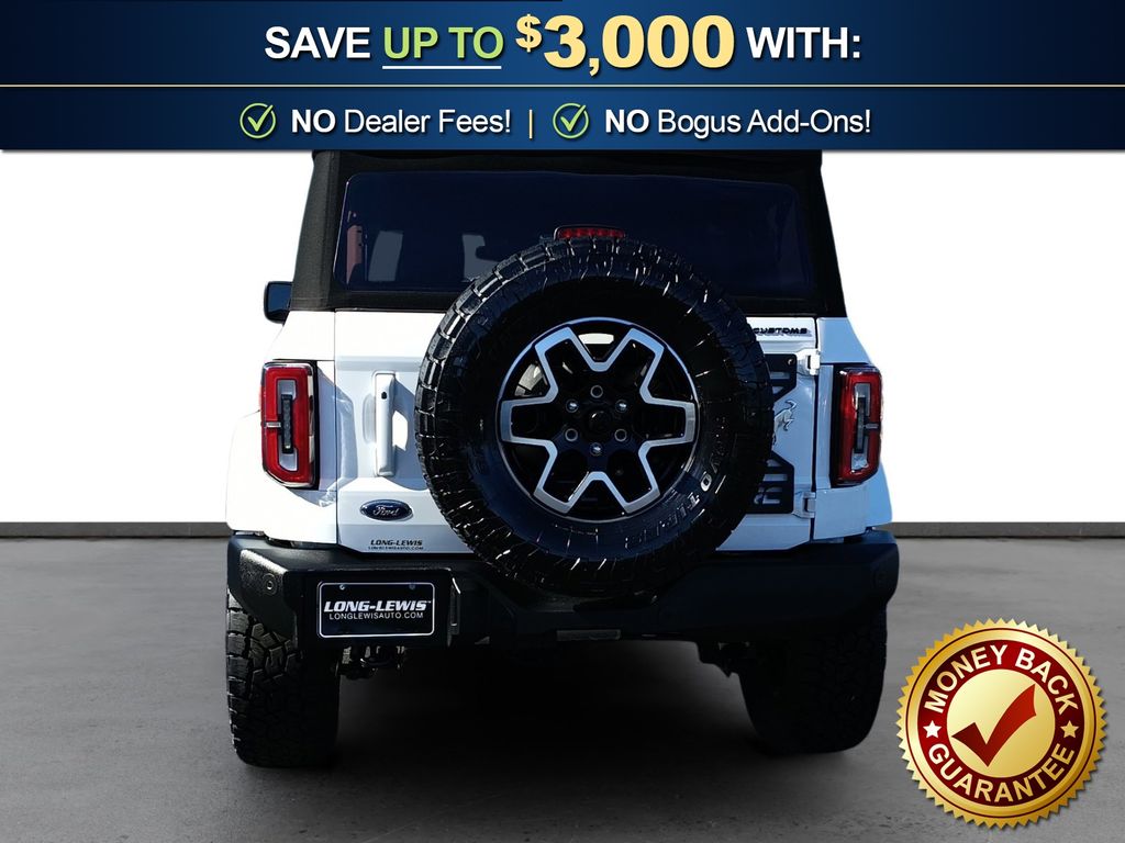 2024 Ford Bronco Outer Banks photo 2