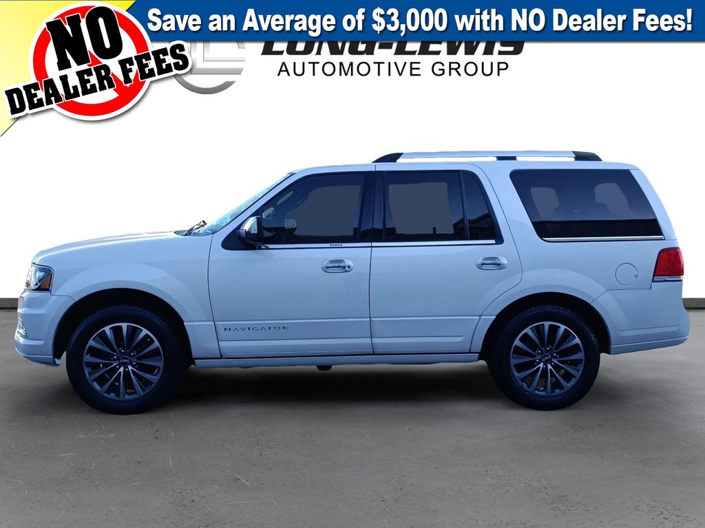 2017 Lincoln Navigator Select photo 2