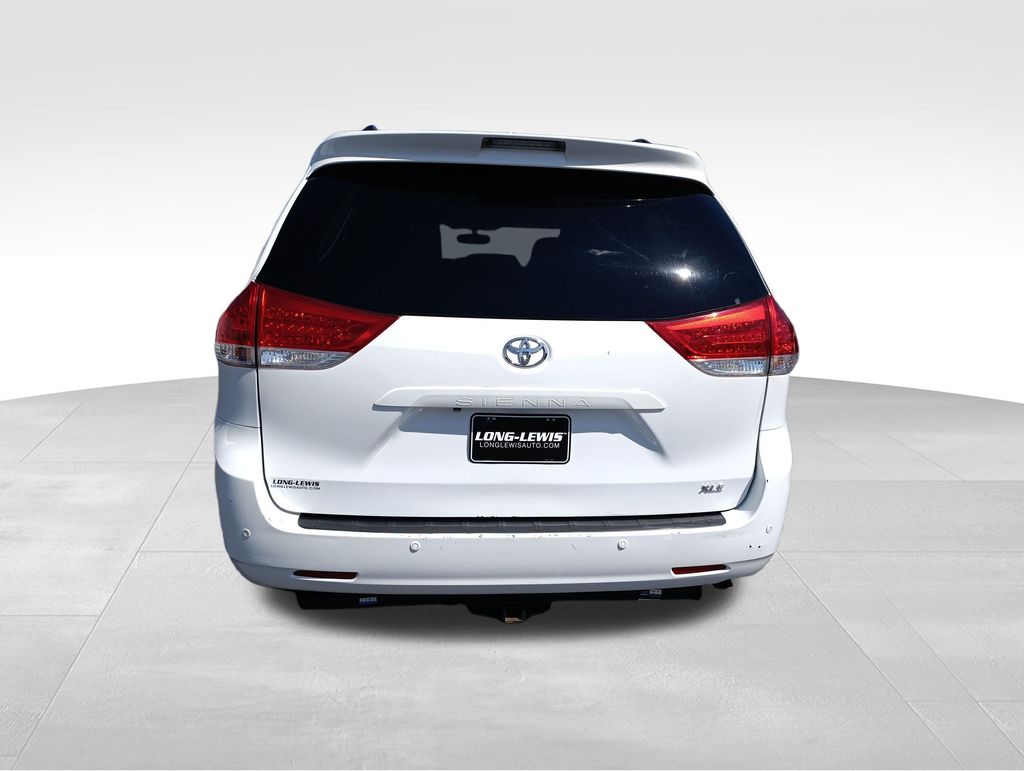 2012 Toyota Sienna Base photo 4