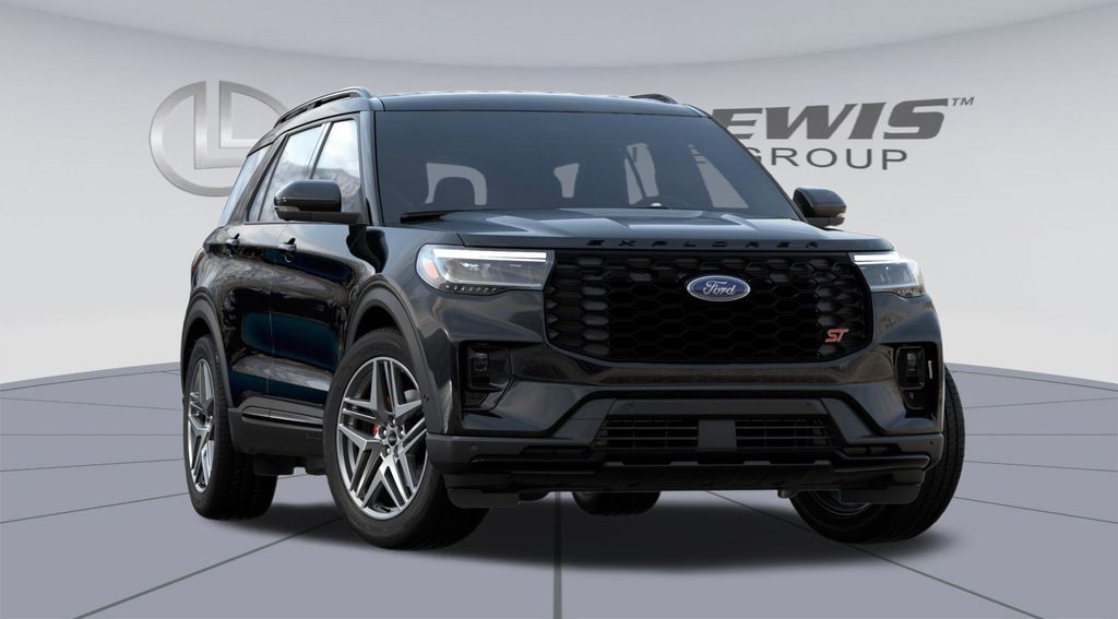 2025 Ford Explorer ST photo 4