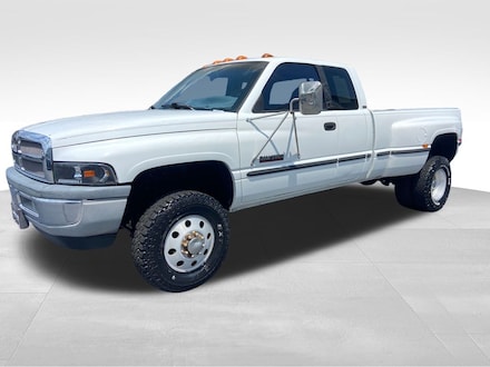 1999 Dodge Ram 3500 ST Truck