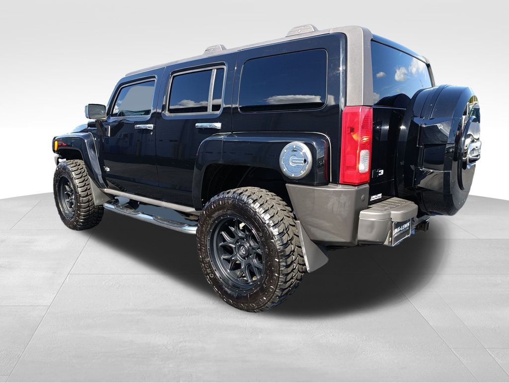 2008 Hummer H3 Alpha photo 2