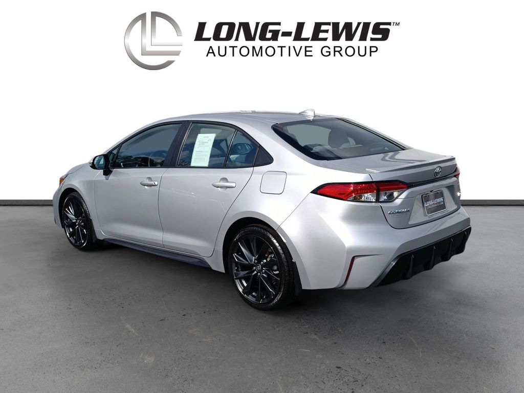 2024 Toyota Corolla SE photo 3