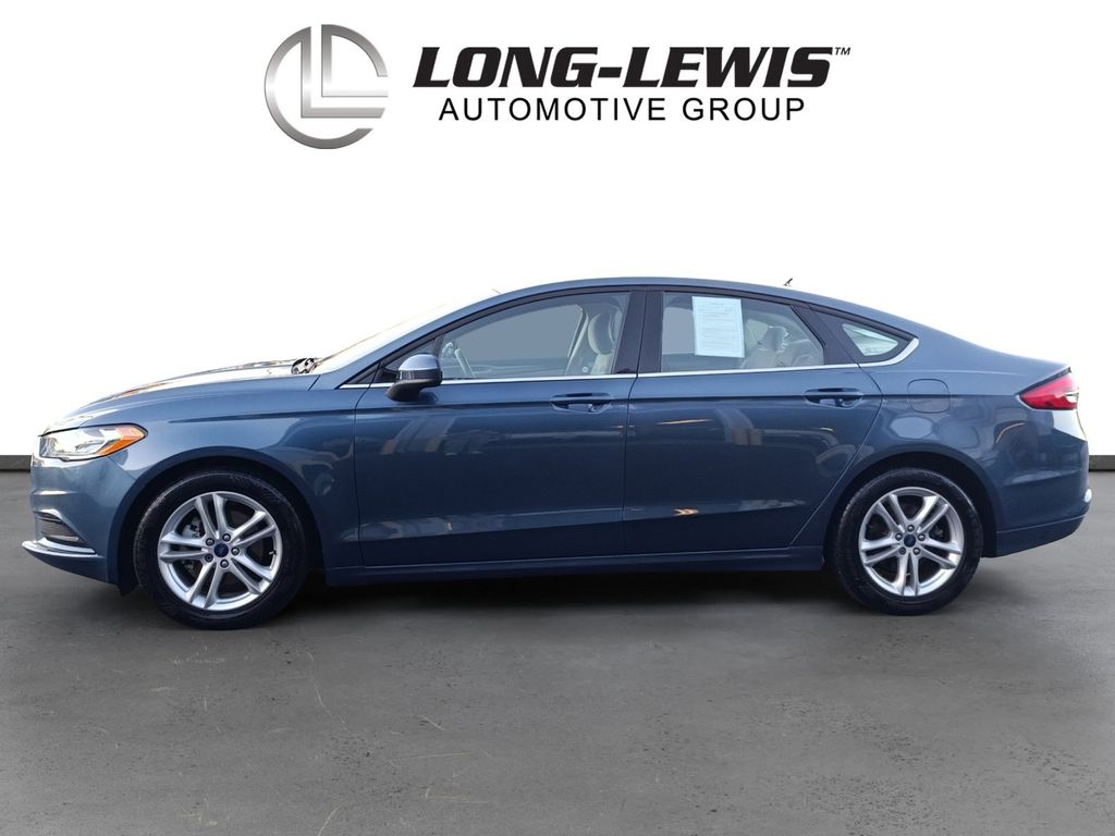 2018 Ford Fusion SE photo 2