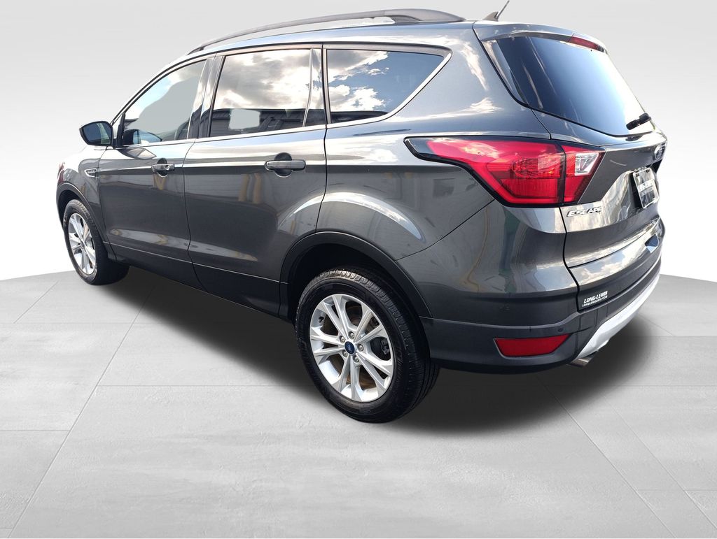 2019 Ford Escape SEL photo 2