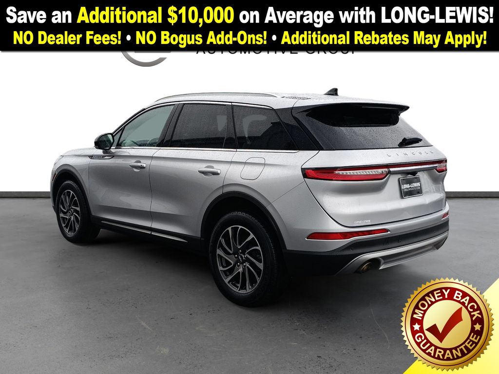 2020 Lincoln Corsair Standard photo 3