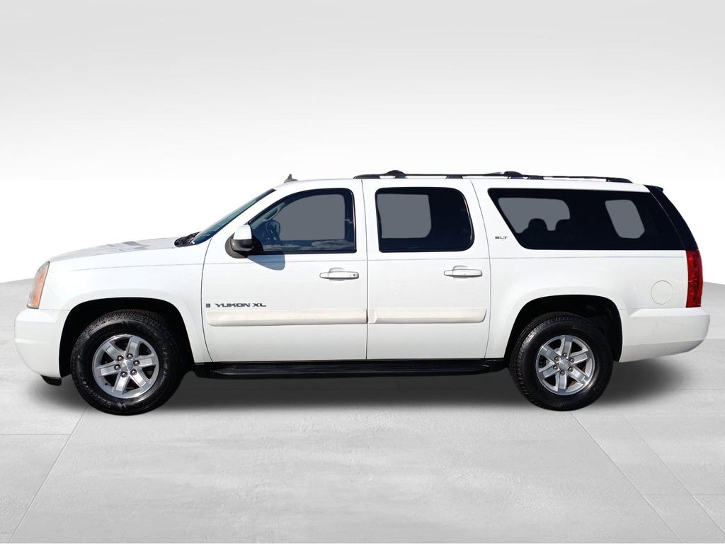 2008 Gmc Yukon XL SLT 1500 photo 2
