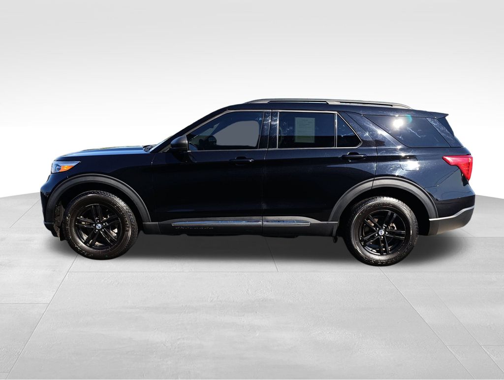 2021 Ford Explorer XLT photo 2