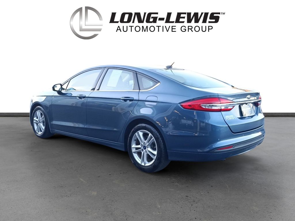 2018 Ford Fusion SE photo 3