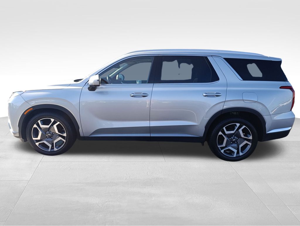 2024 Hyundai Palisade Limited photo 2
