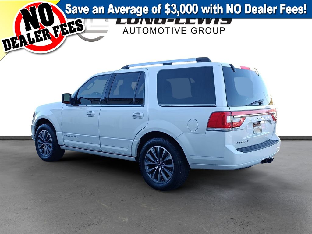 2017 Lincoln Navigator Select photo 3